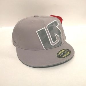 Burton Men’s Flex Fit Hat Grey with Camo Pattern